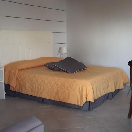 Le Sirene Bed & Breakfast เตลลาโร ภายนอก รูปภาพ